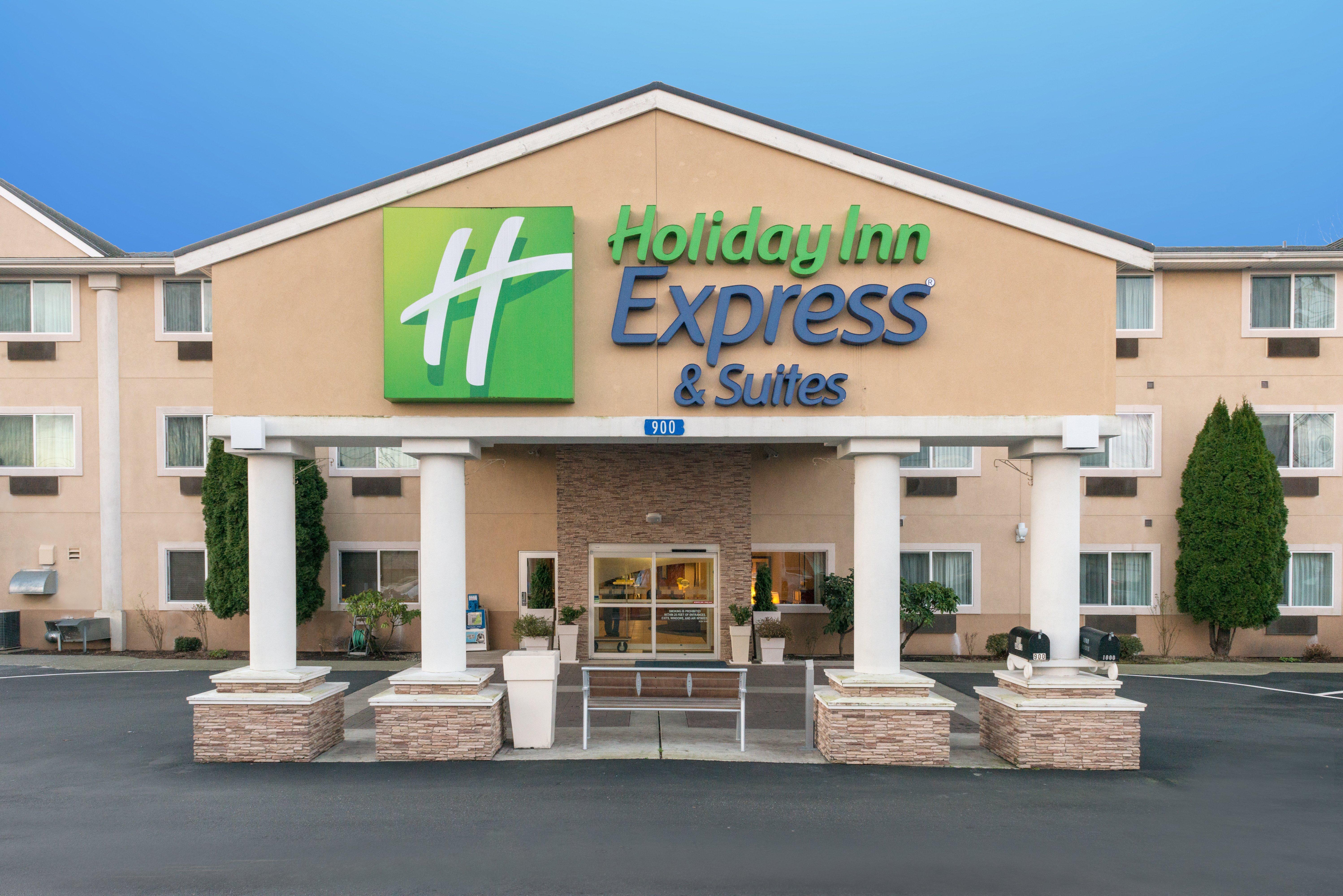 Holiday Inn Express Hotels & Suites Burlington, An Ihg Hotel Extérieur photo