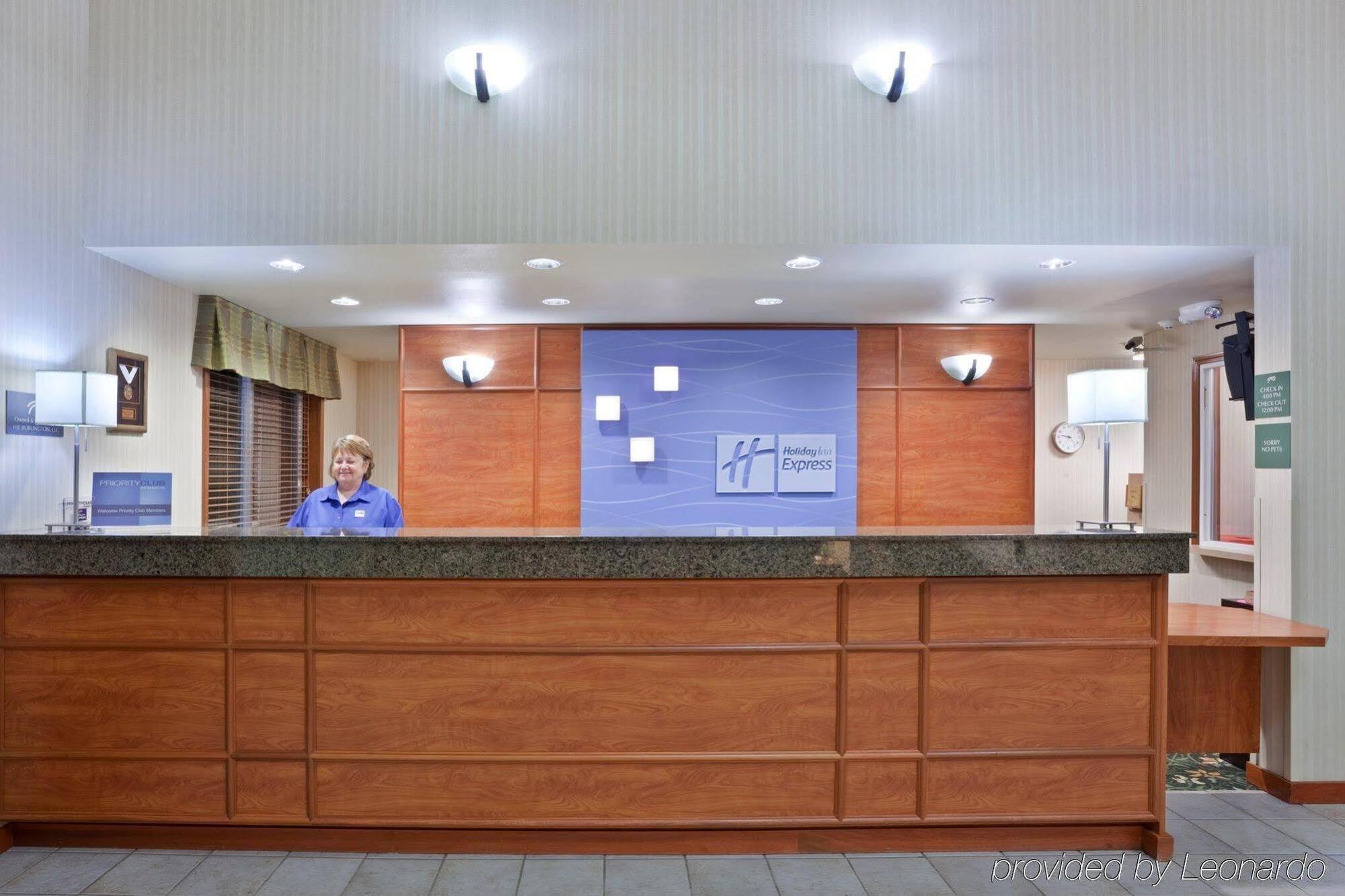 Holiday Inn Express Hotels & Suites Burlington, An Ihg Hotel Extérieur photo